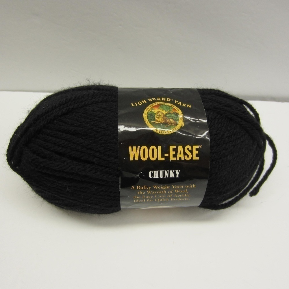Lion‎ Brand yarn , wool-ease chucky black ,wool/acrylic blened;bulk weight